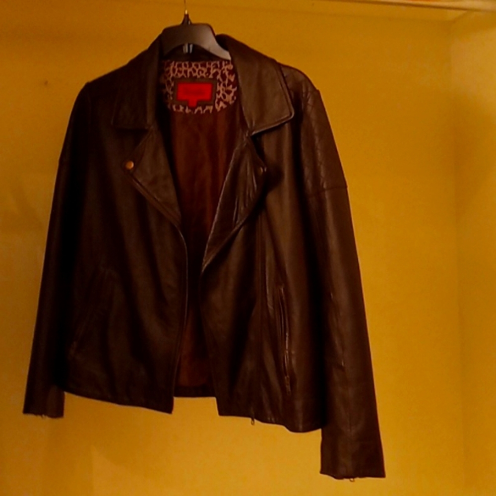 Brown leather woman jacket